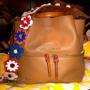 Dooney & Bourke City Dawson Desert & strap